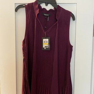 DKNY NWT Shell M
